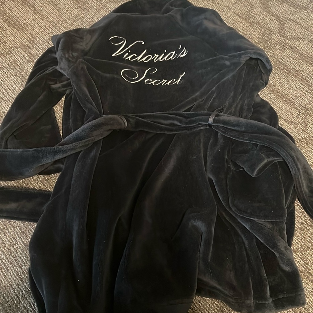 VS robe